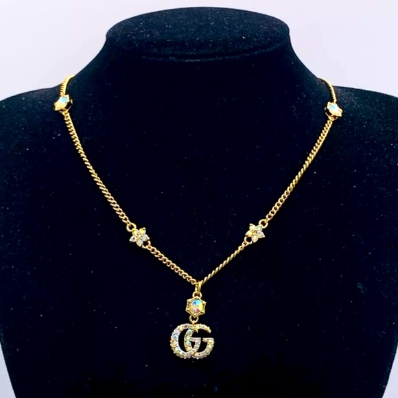 GUCCI Gold GG Necklace, Includes Box, Bag, & Ribbon NWOT - Picture 1 of 9